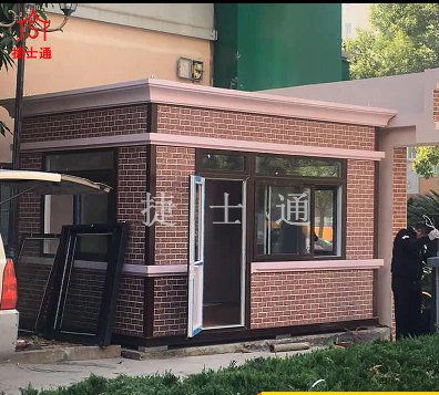 定期對保安崗?fù)みM行保養(yǎng)，有利于小區(qū)長治久安